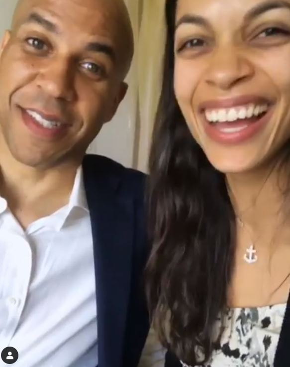 Cory Booker with his girlfriend, Rosario Dawson. | Source: Rosario's Instagram