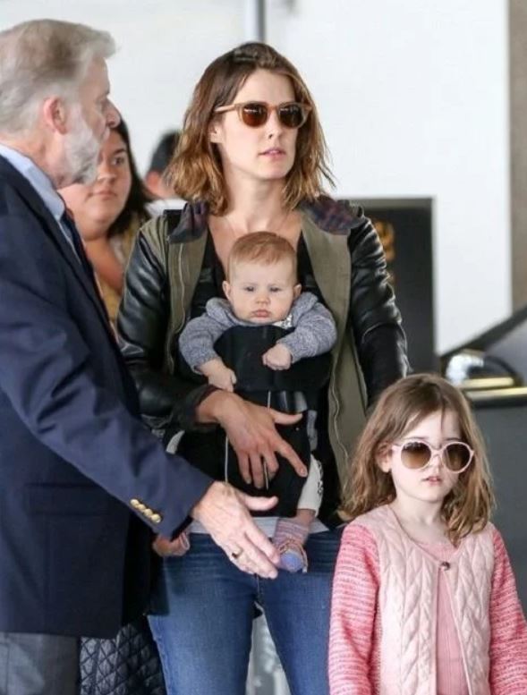 Cobie Smulders with Children}}