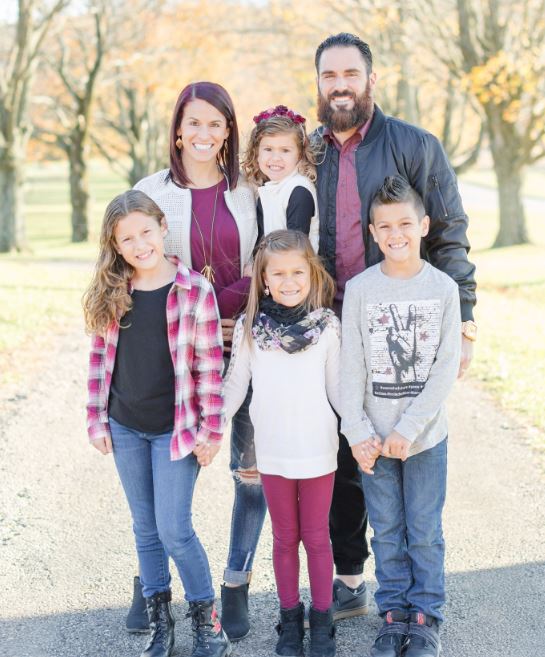 Eric Weddle with Children}}