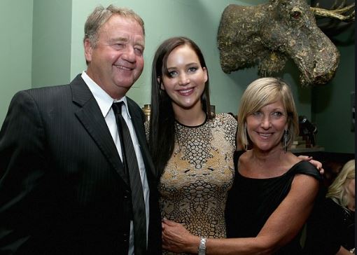 Jennifer Lawrence with Parent/s}}