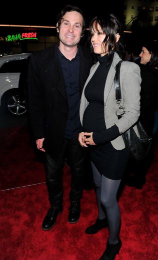 Henry Thomas with his Ex-wife, Marie Zielcke | Source: Zimbio.com