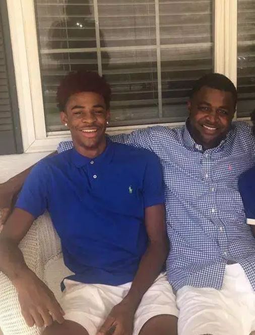 Ja Morant with Parent/s}}