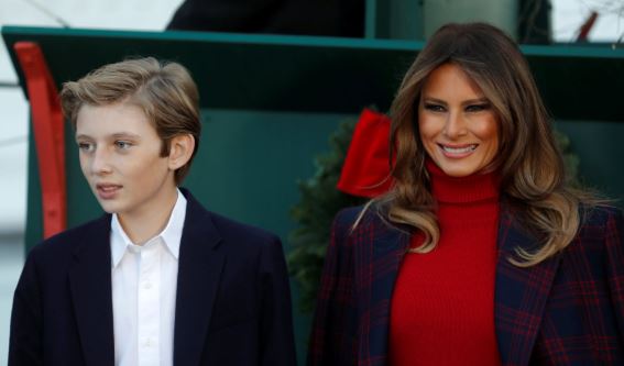 Melania Trump with Children}}