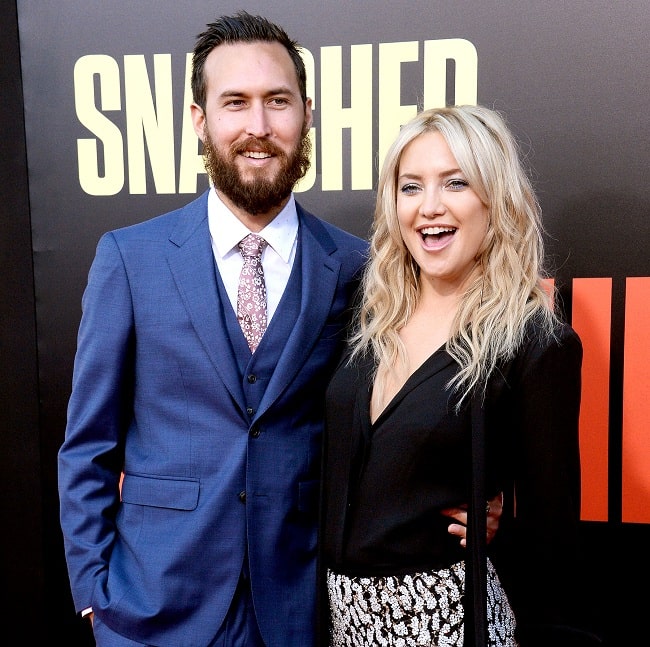 Danny Fujikawa with his girlfriend, Kate Hudson. | Source: glamourpath.com