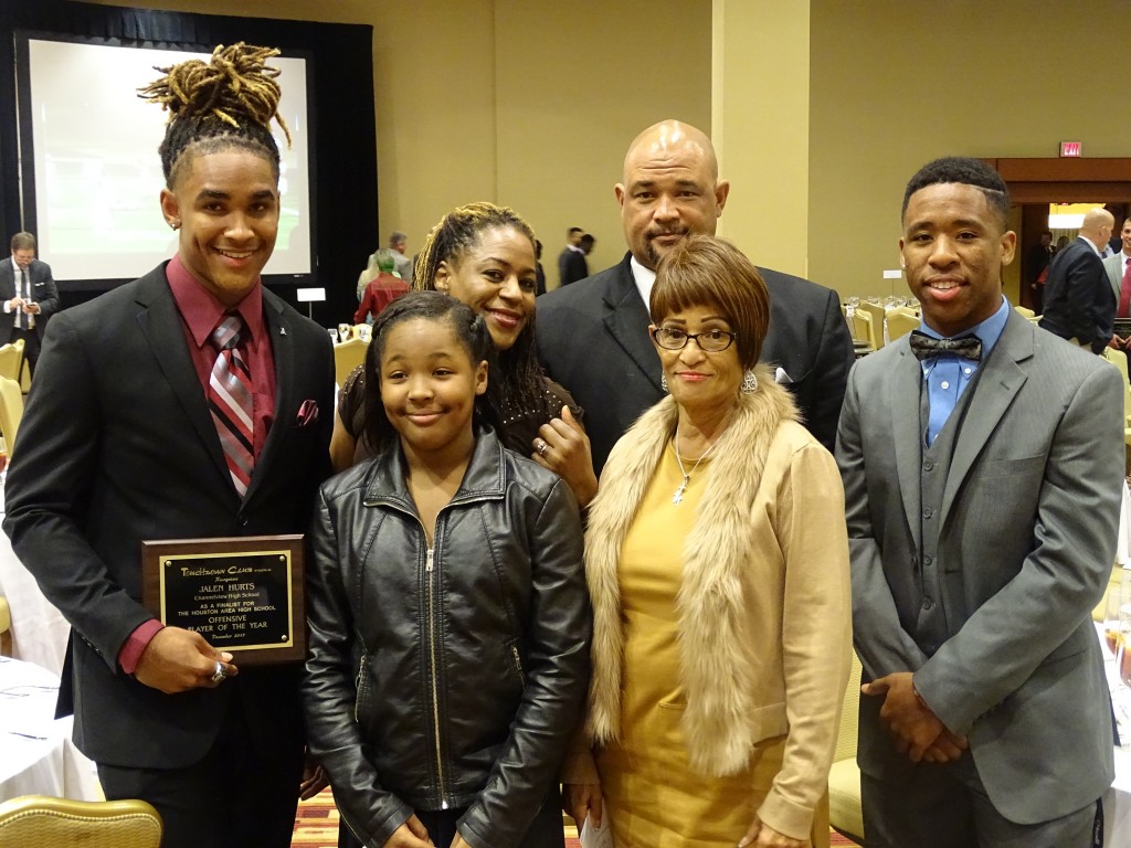 Jalen Hurts with Parent/s}}