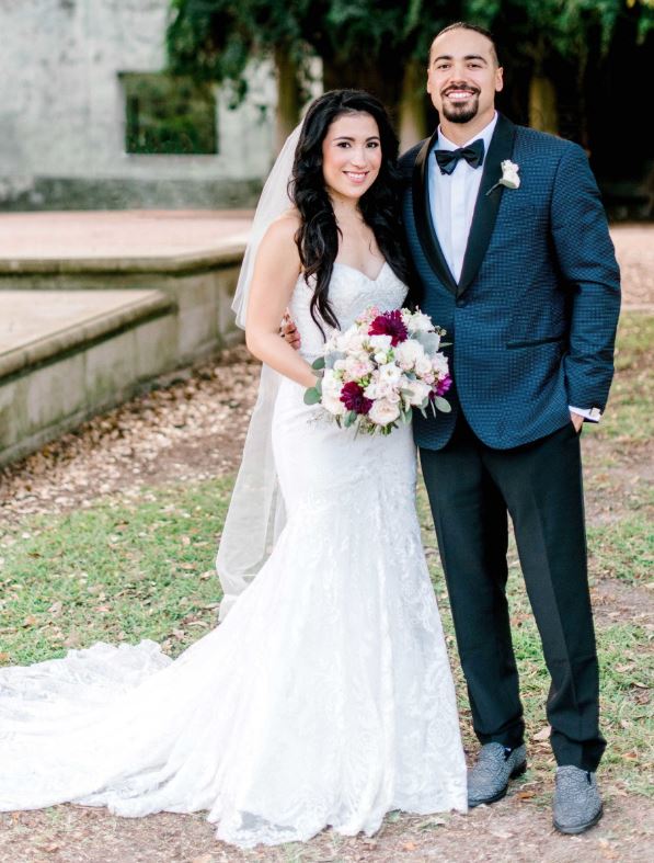 Anthony Rendon with his wife, Amanda Rodriguez. | Source: danafernandezphotography.com