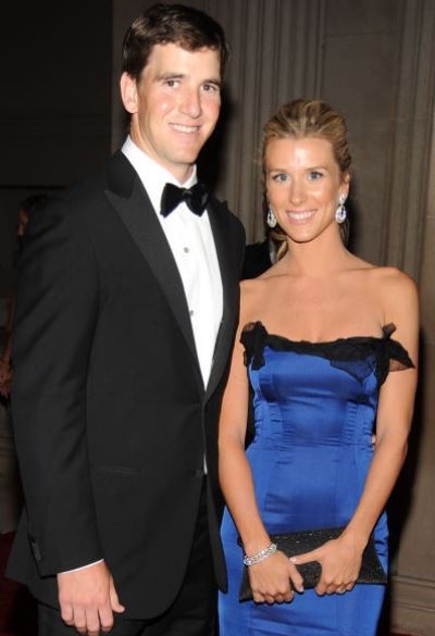 Abby Manning with her husband, Eli Manning. | Source: cheatsheet.com
