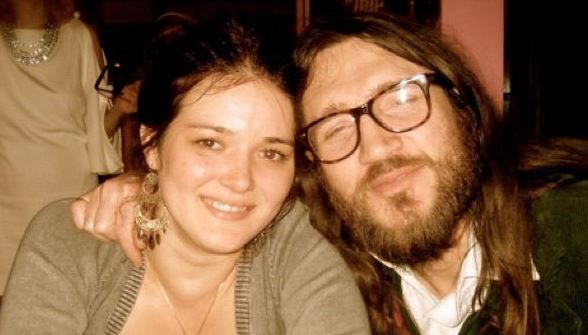 John Frusciante with his ex-wife, Nicole Turley. | Source: Pinterest.com