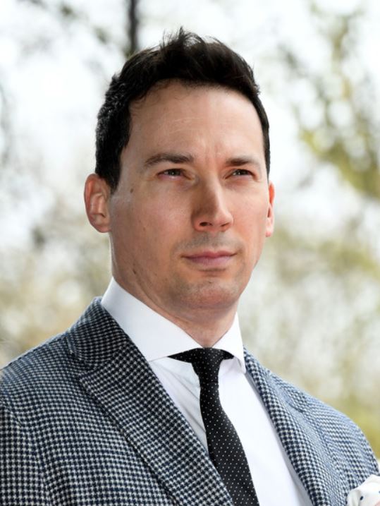 David Caves