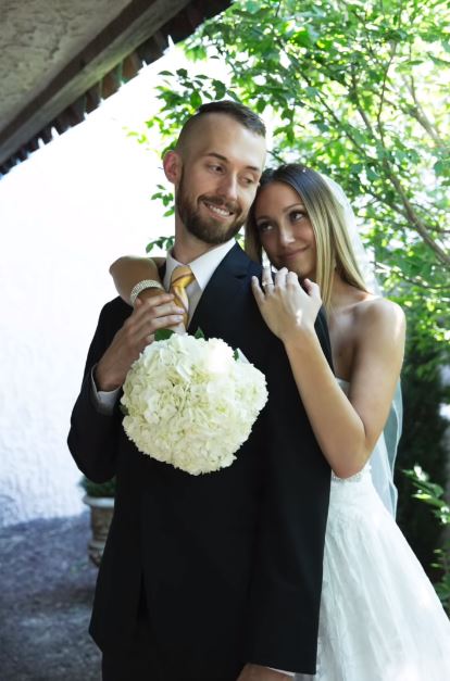 Myka Stauffer with her husband, James Stauffer. | Source: Youtube.com