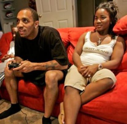 Sherron Caldwell with her ex-husband, Reche Caldwell | Source: Walikali.com