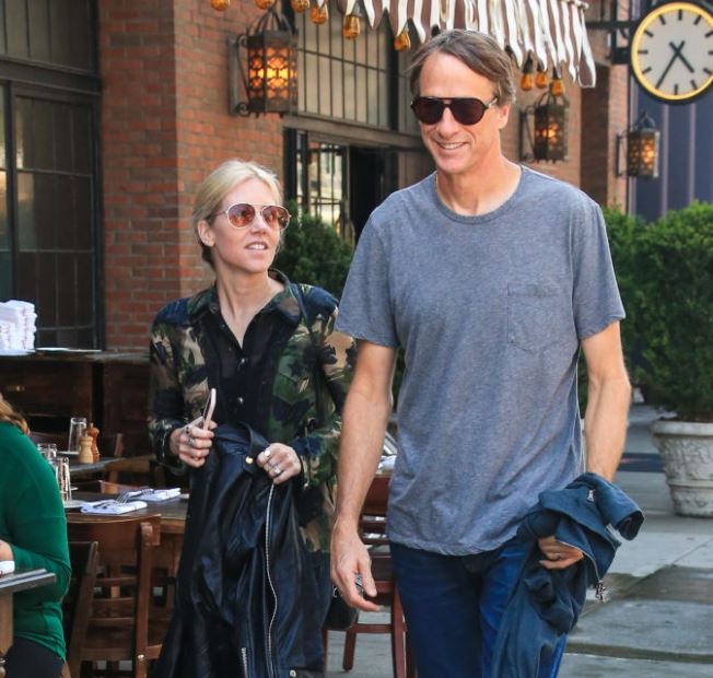 Cathy Goodman with her husband, Tony Hawk. | Source: gettyimages.co.uk