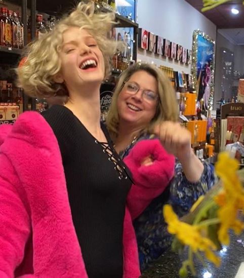 Elena Kampouris with her mother | Source: Instagram