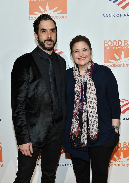 Alex Guarnaschelli with her fiance, Michael Castellon. | Source: Dailymail.co.uk