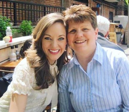 Laura Osnes with Parent/s}}