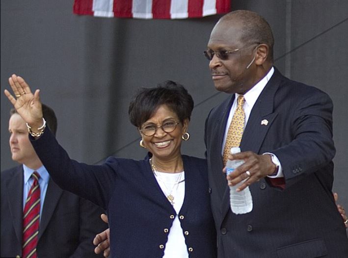 Gloria Etchison with her late husband, Herman Cain. | Source: dailymail.co.uk