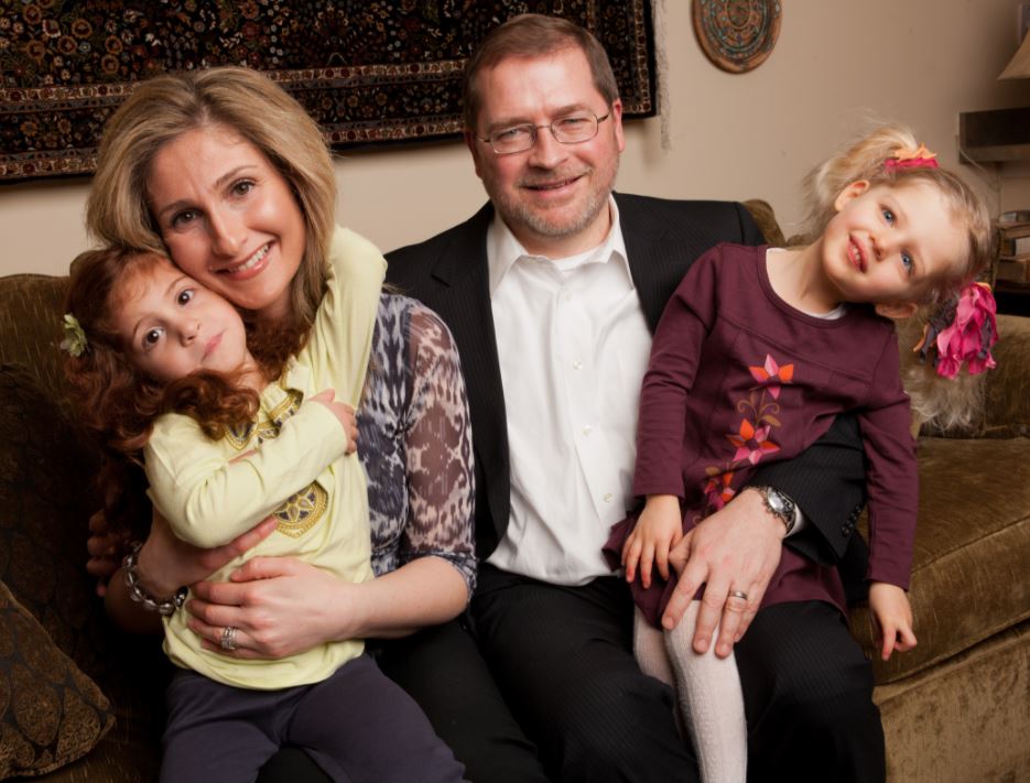 Grover Norquist with Children}}