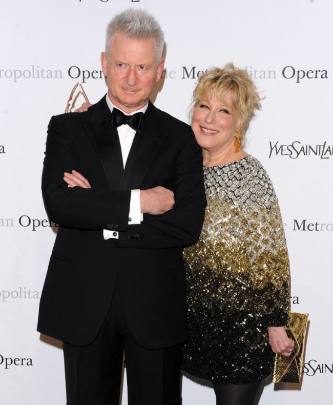 Martin von Haselberg with his wife, Bette Midler. | Source: closerweekly.com