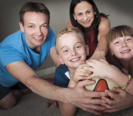 Sandy Brondello with her Family | Source: raisingarizonakids.com