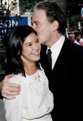 Phoebe Cates and her Husband | Source: Pinterest