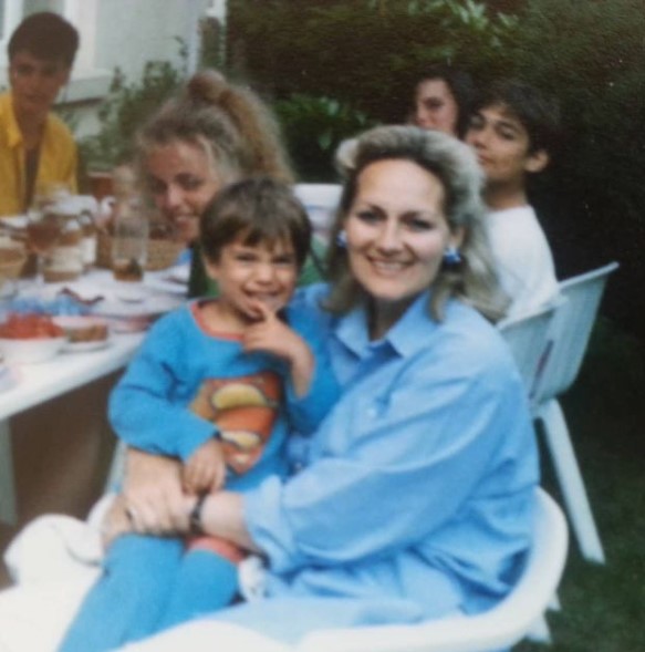 Henry Cavill with Parent/s}}